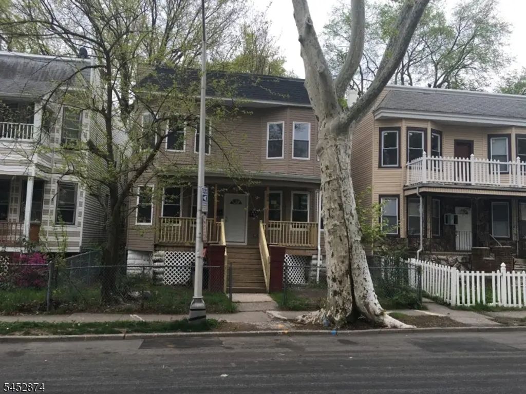 84 N Park St, East Orange City