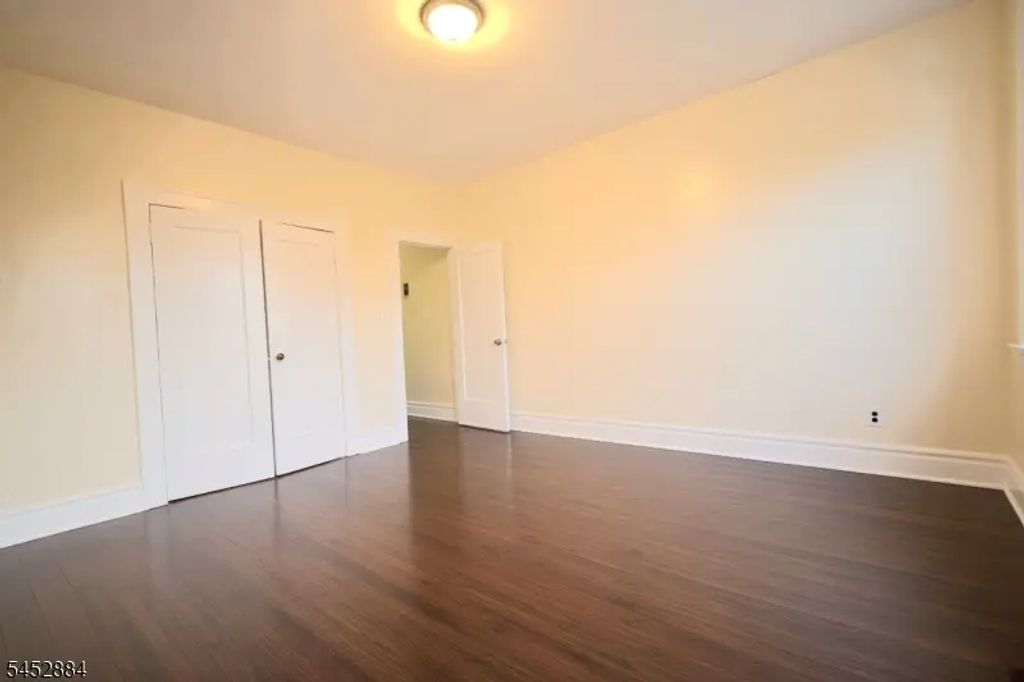 148 Chancellor Ave, Newark City