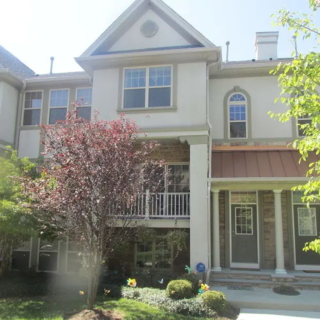 770 Green Ln, Union Twp.