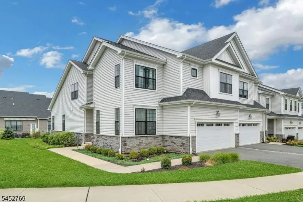49 Whitney Ave, Morris Plains Boro