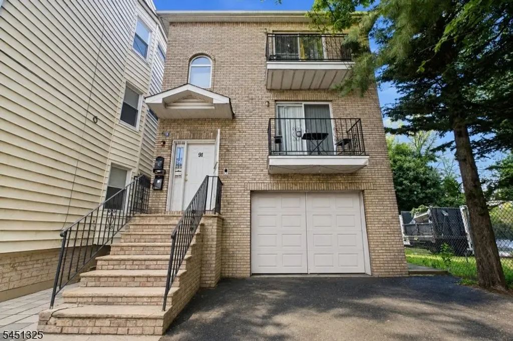 91 S 13th St, Newark City