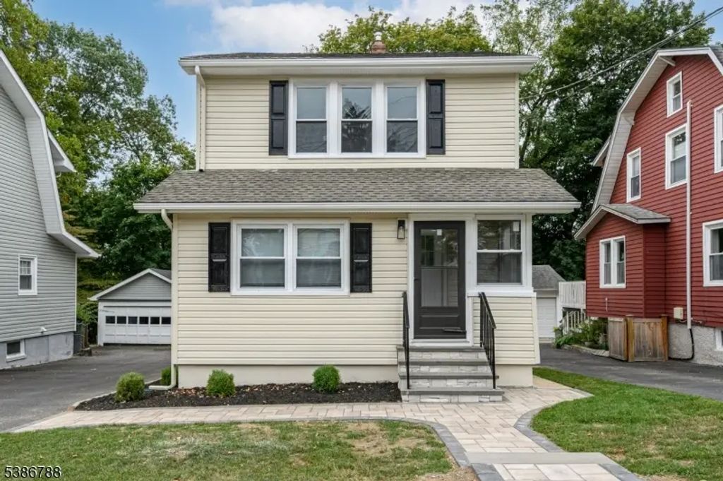 58 Yantecaw Ave, Bloomfield Twp.