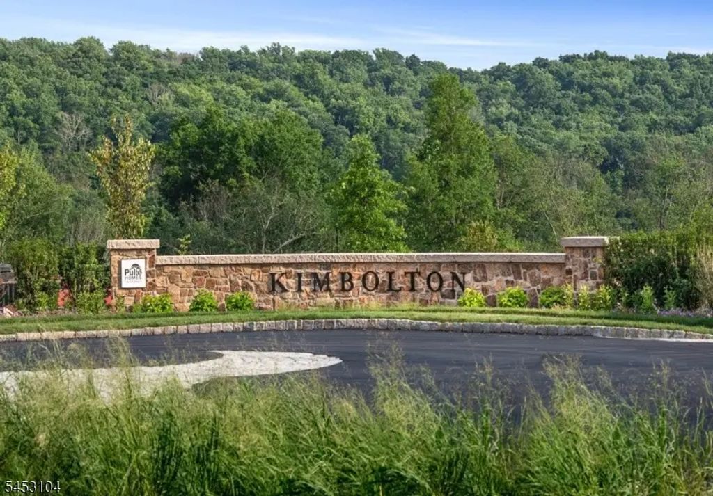 1 Voorhees Ct, Far Hills Boro