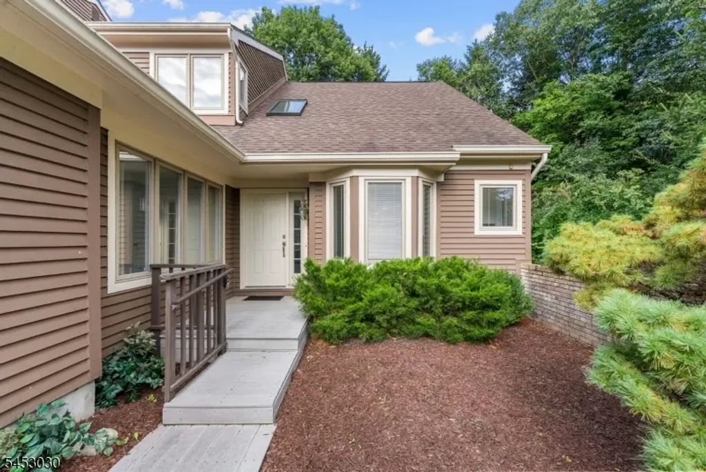 239 Westervelt Ln, Mahwah Twp.