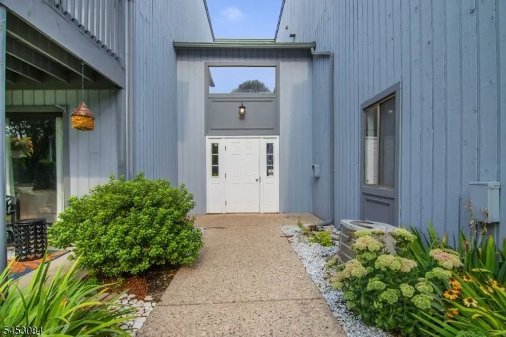 252 Drake Ln, Roxbury Twp.