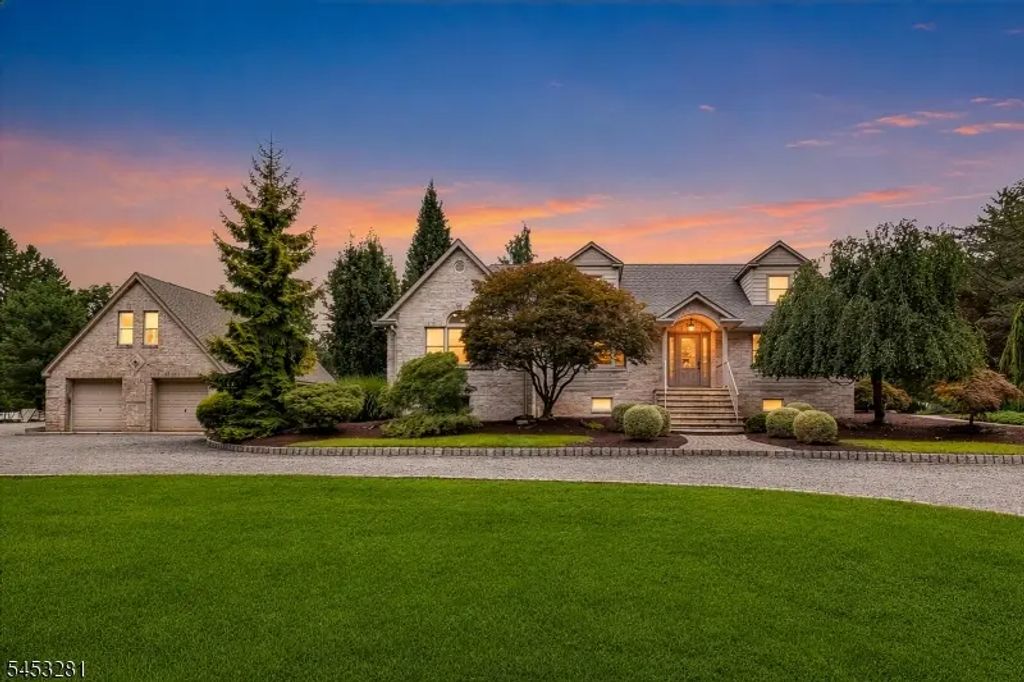 312 Naughright Rd, Washington Twp.