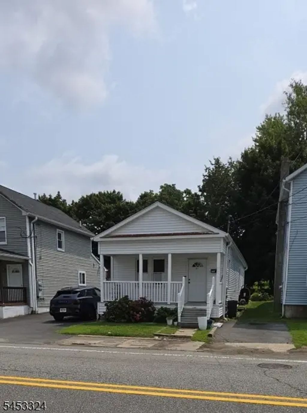 301 Center St, Roxbury Twp.