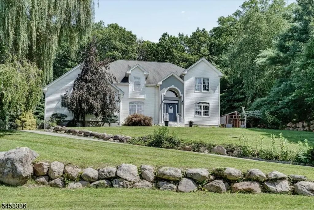 10 Skyler Ct, Jefferson Twp.