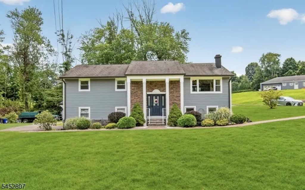 105 Jacksonville Rd, Lincoln Park Boro