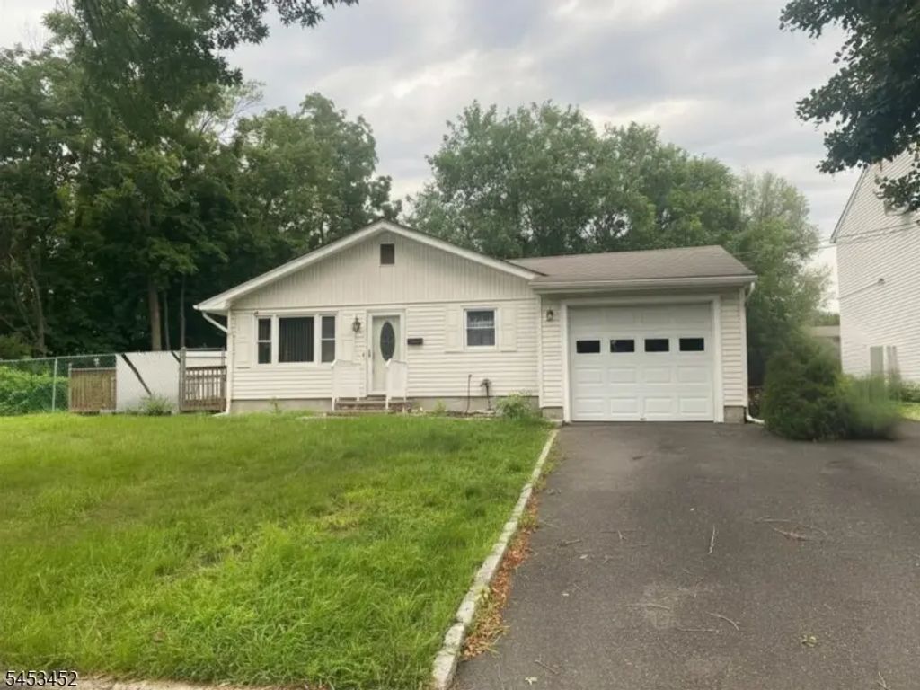 263 Colonial Pl, Plainfield City