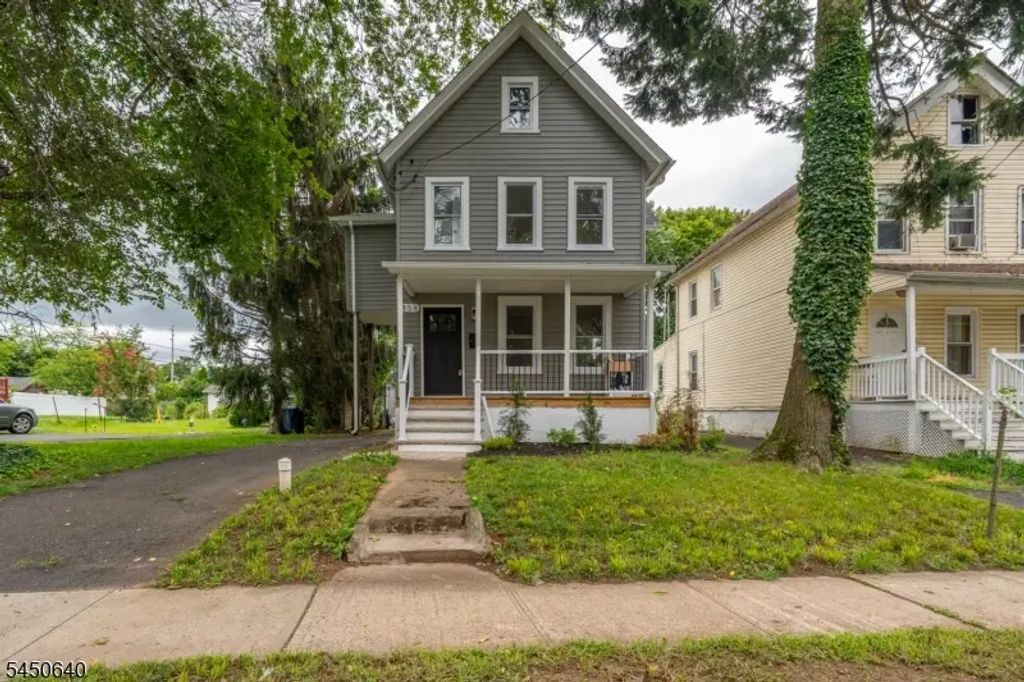 806 E 2nd St, Plainfield City