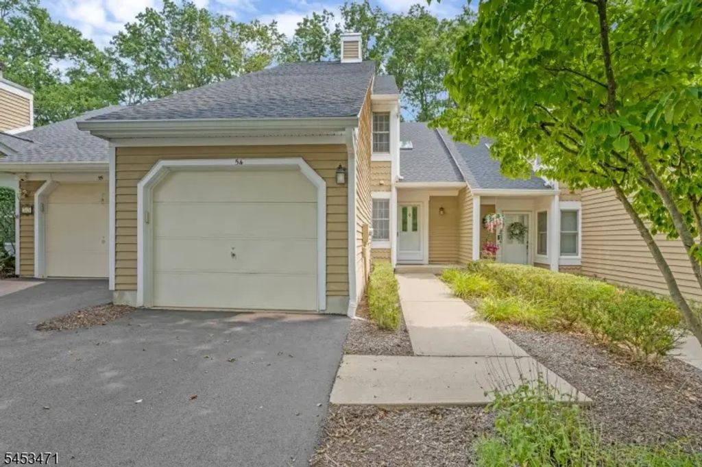 54 Eton Ct, Bedminster Twp.