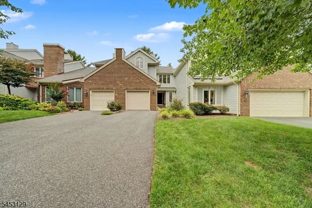 4 Jesse Ct, Montville Twp.