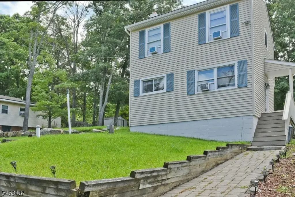 117 Vermont Trl, Hopatcong Boro