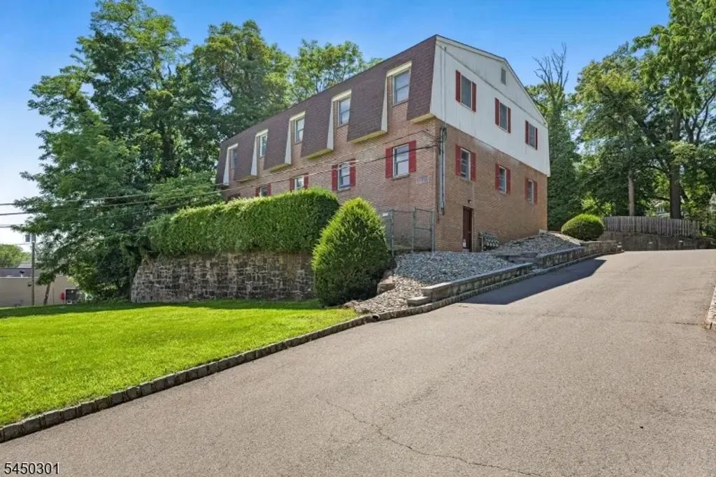 917 Mountain Avenue, Suite 1, Mountainside Boro