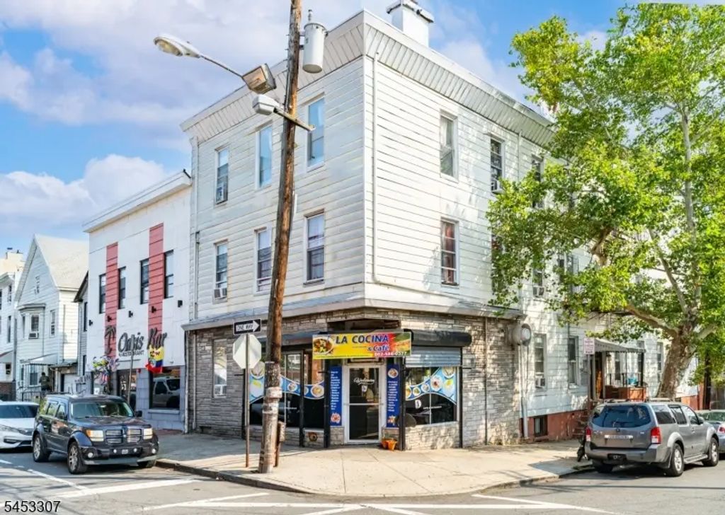 156 Jefferson St, Newark City