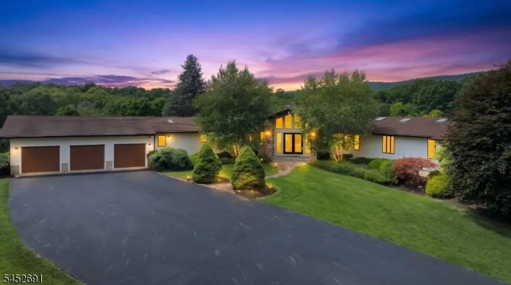 90 Phillips Rd, Frankford Twp.