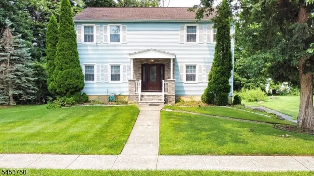 38 Dogwood Dr, Newton Town