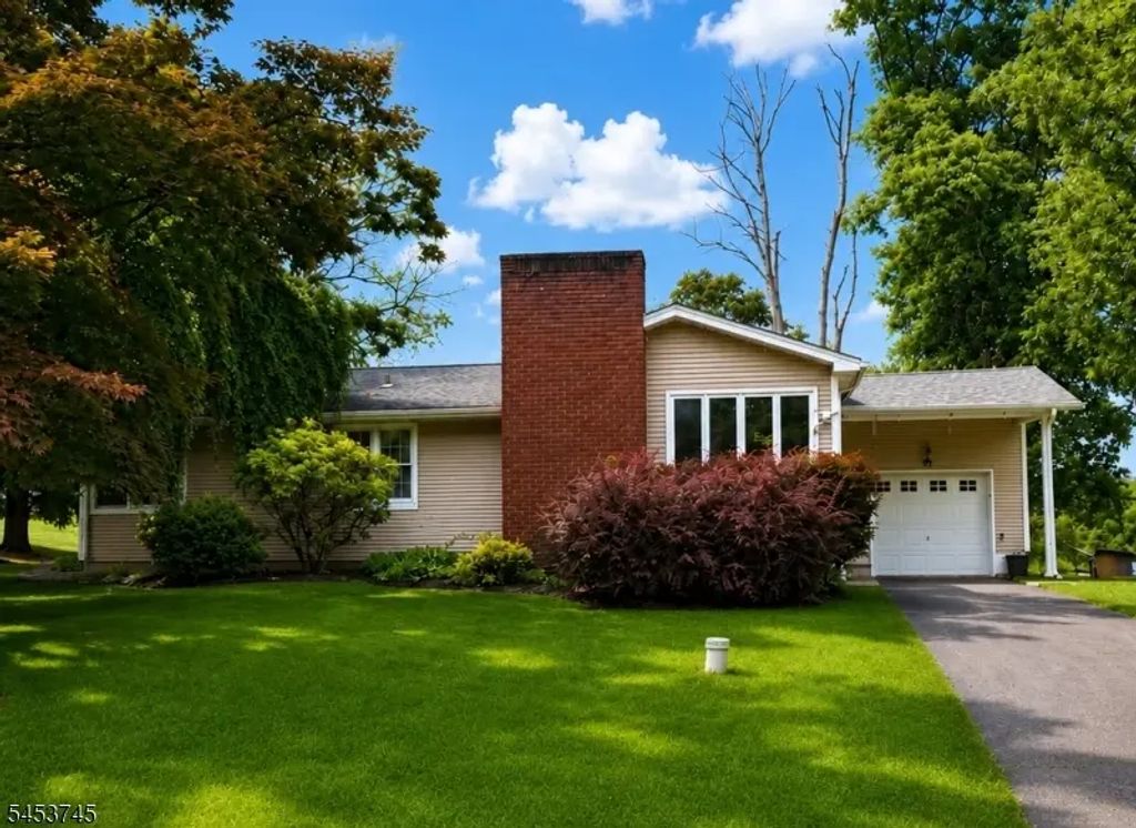 644 Montgomery Rd, Hillsborough Twp.