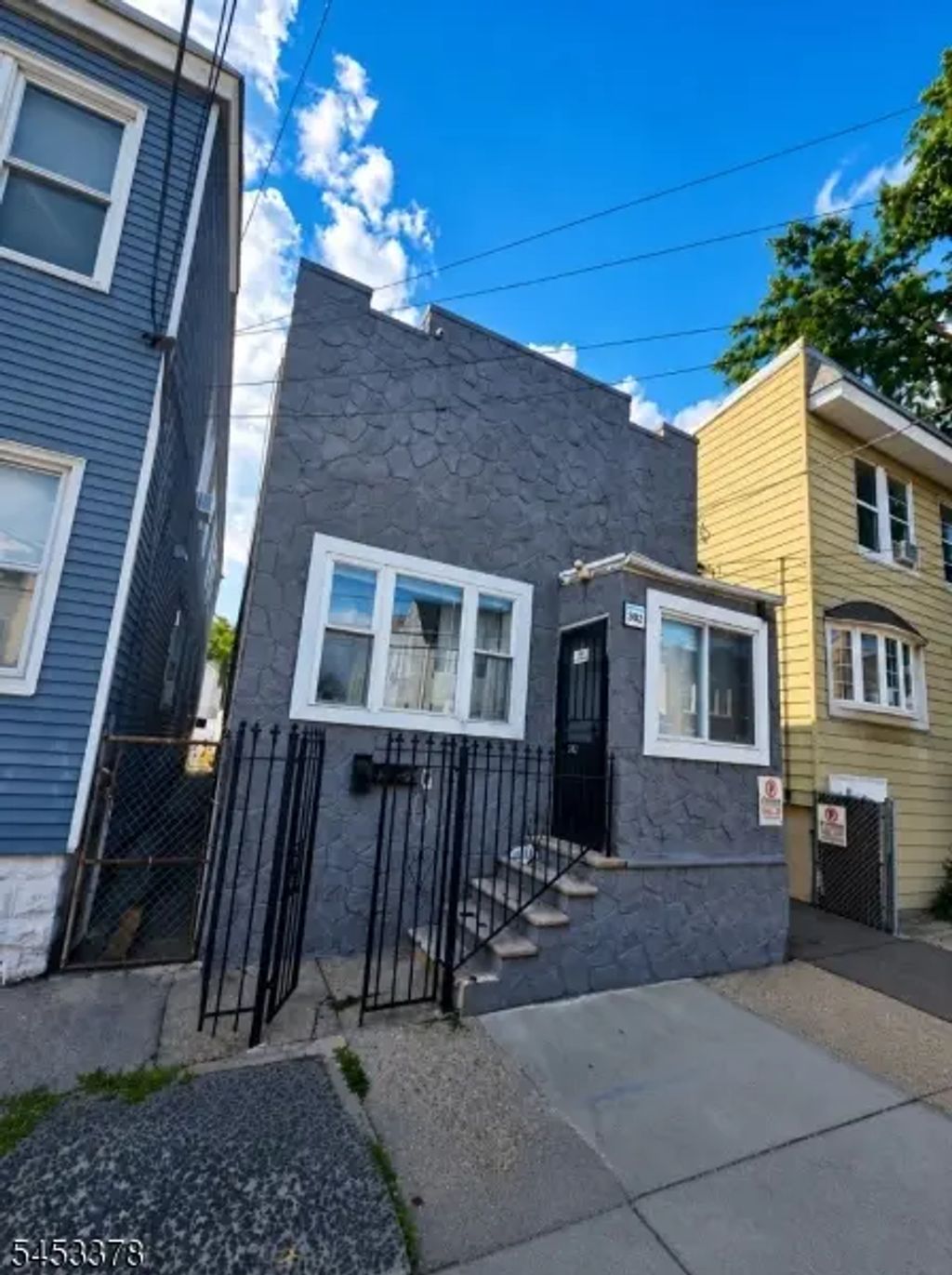302 N 10th St, Newark City