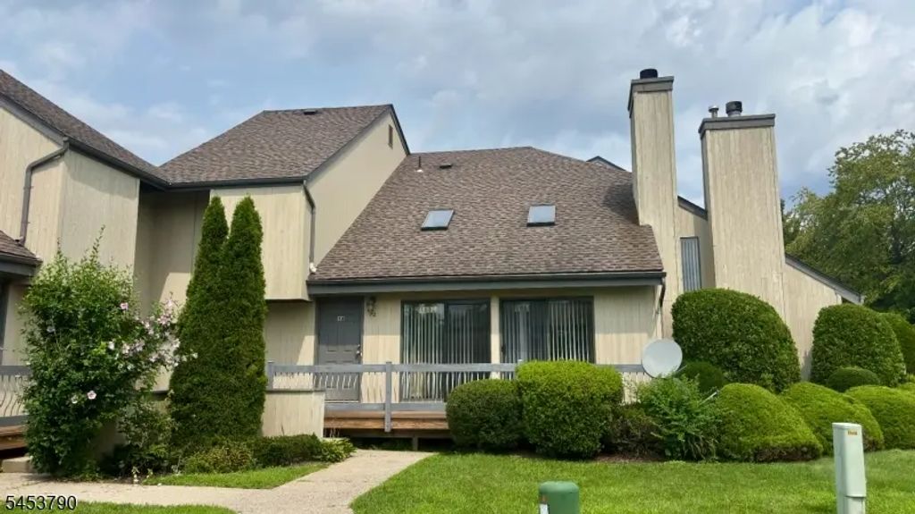 12 Spencer St, Franklin Twp.