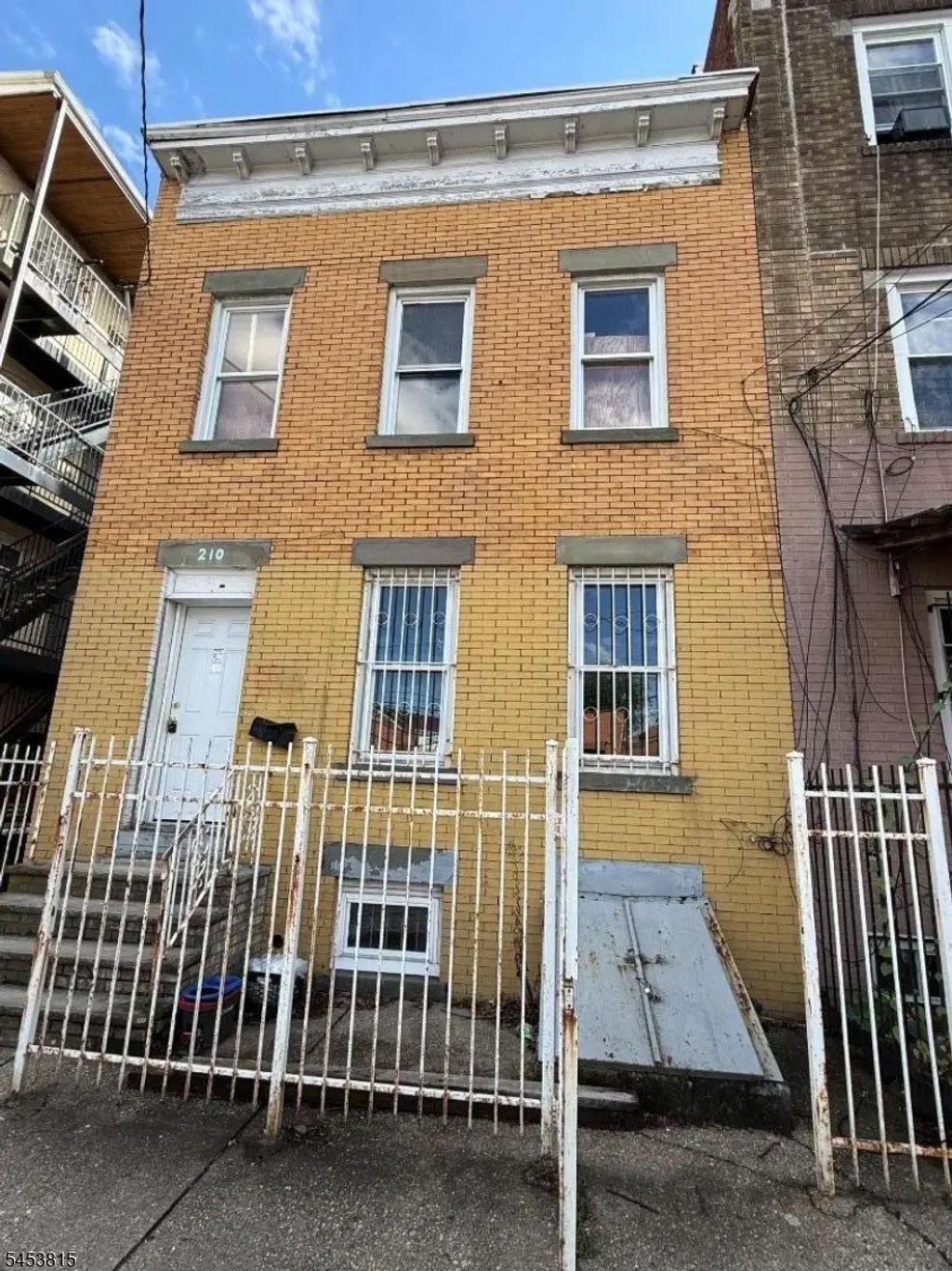 210 Berkeley Ave, Newark City