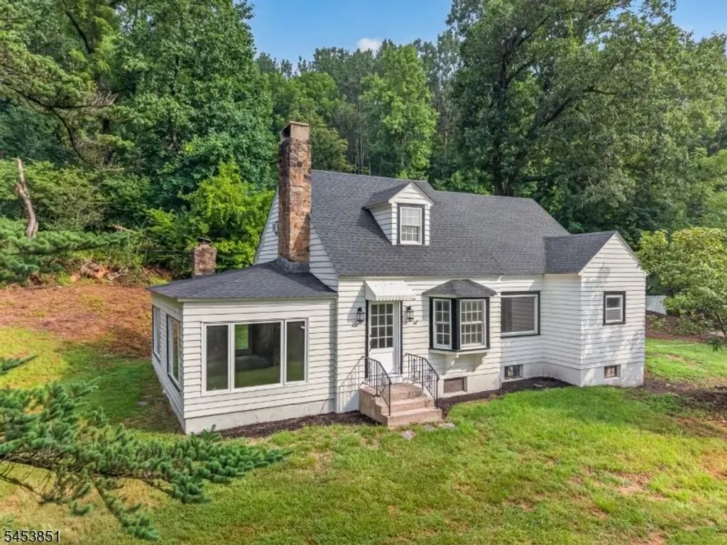 28 Dogwood Ln, Washington Twp.