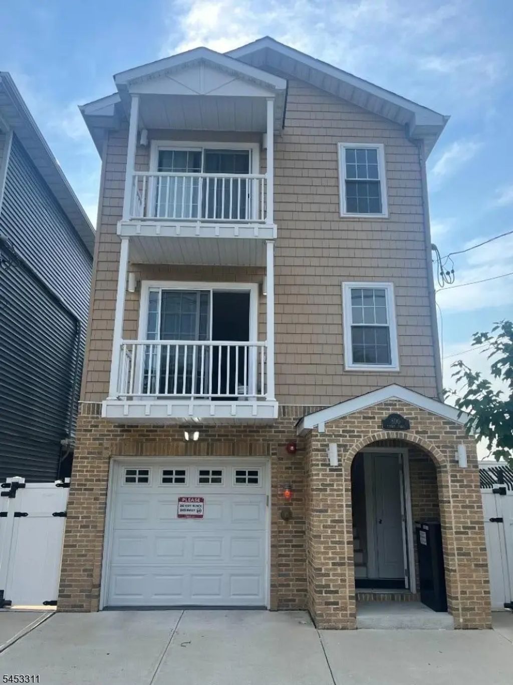 800 Bergen St, Newark City