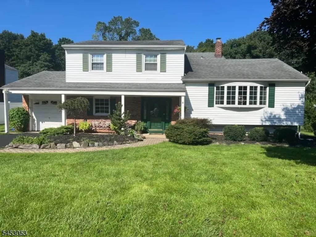 83 Drake Rd, Franklin Twp.