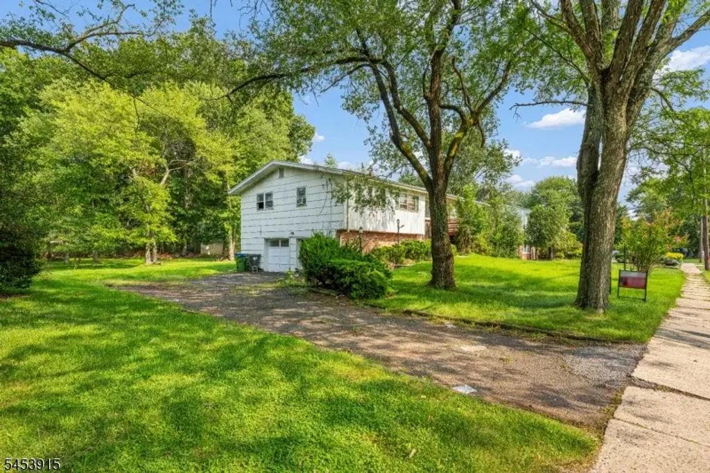 454 Plainfield Rd, Edison Twp.