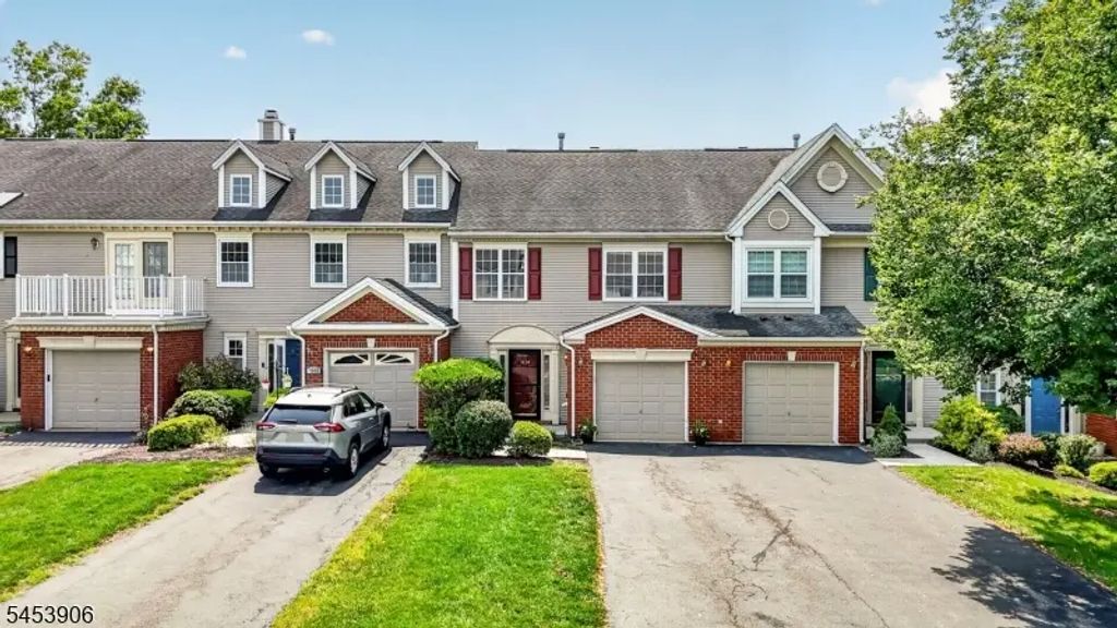 1004 Bayley Ct, Bridgewater Twp.