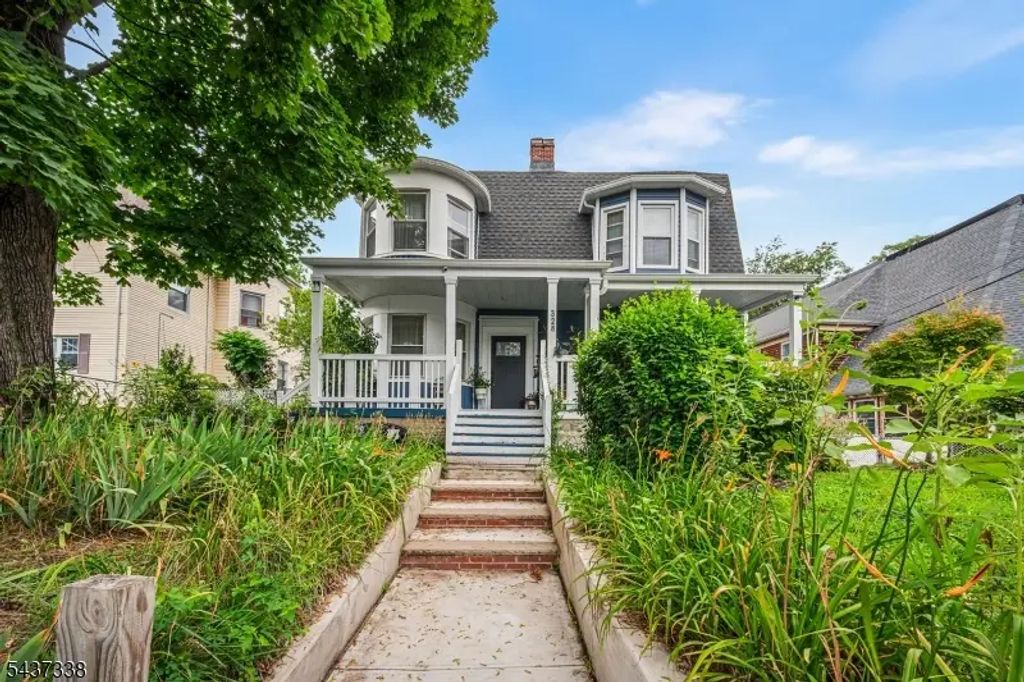 328 Springdale Ave, East Orange City