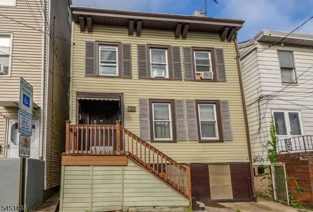 160 Mill St, Paterson City