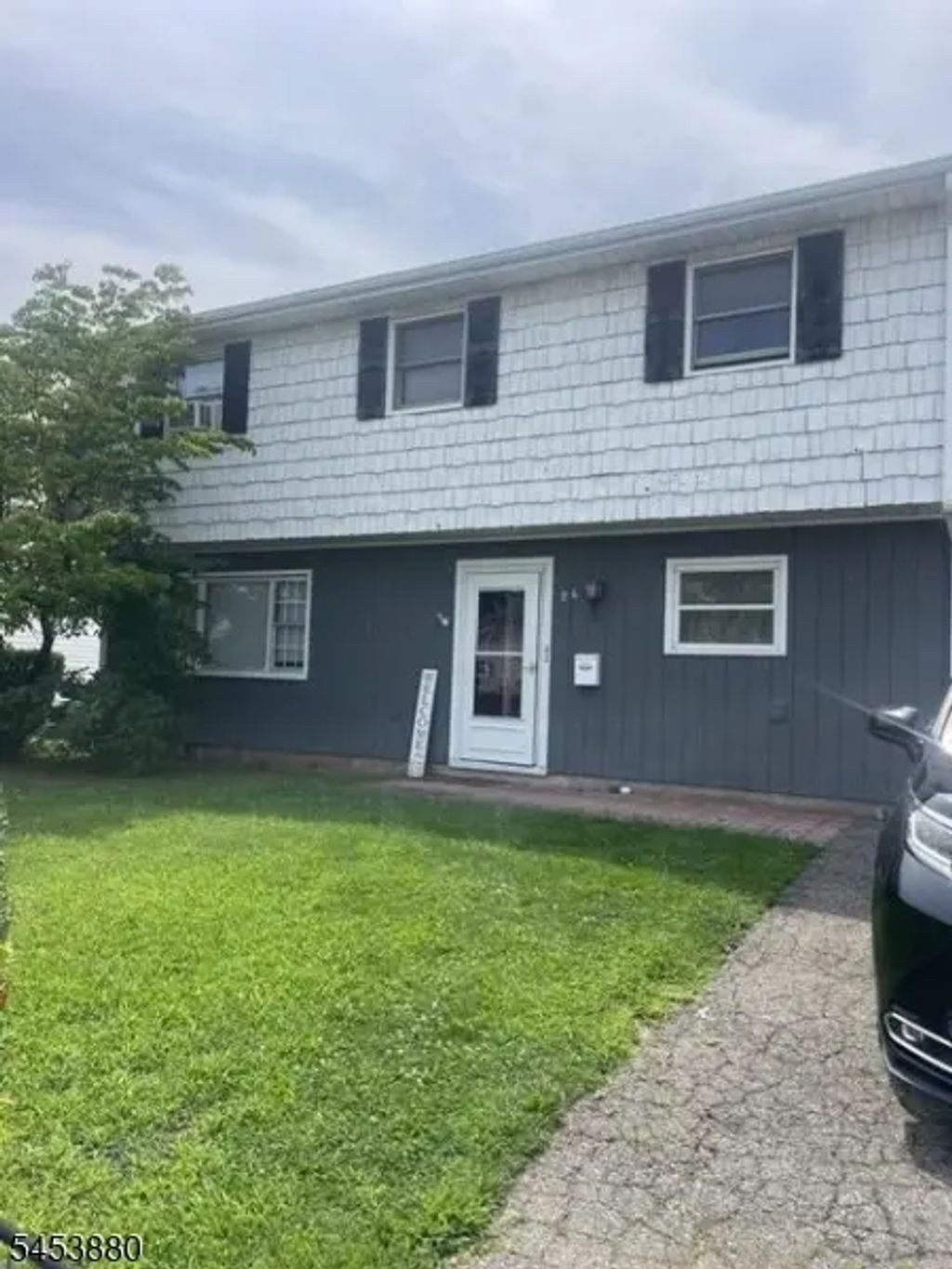 84 E Laurel St, Woodbridge Twp.