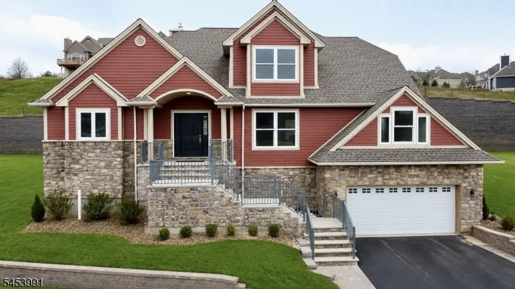 22 Woodcott Dr, Hardyston Twp.