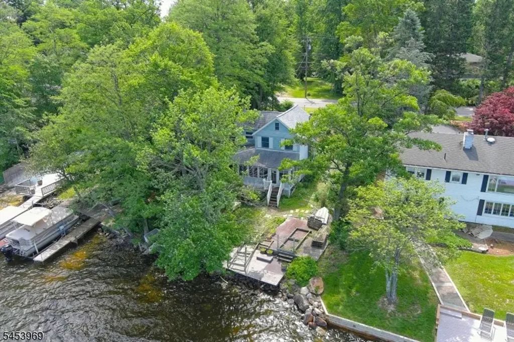 116 E Shore Culver Rd, Frankford Twp.