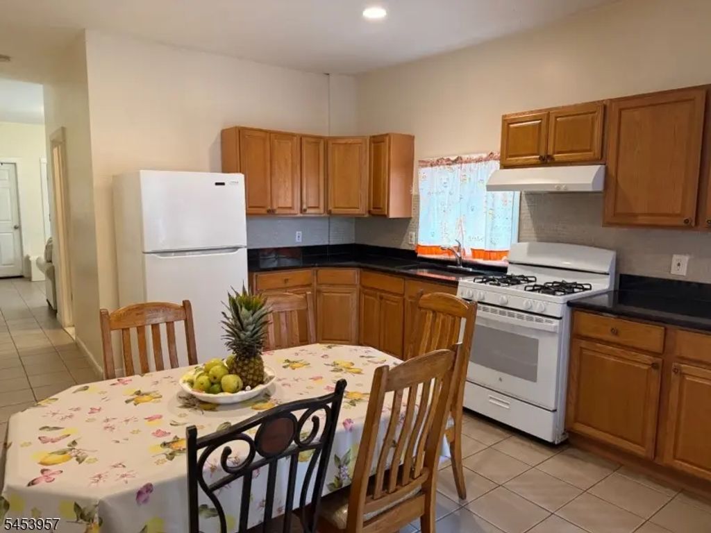 193 Temple St, Paterson City