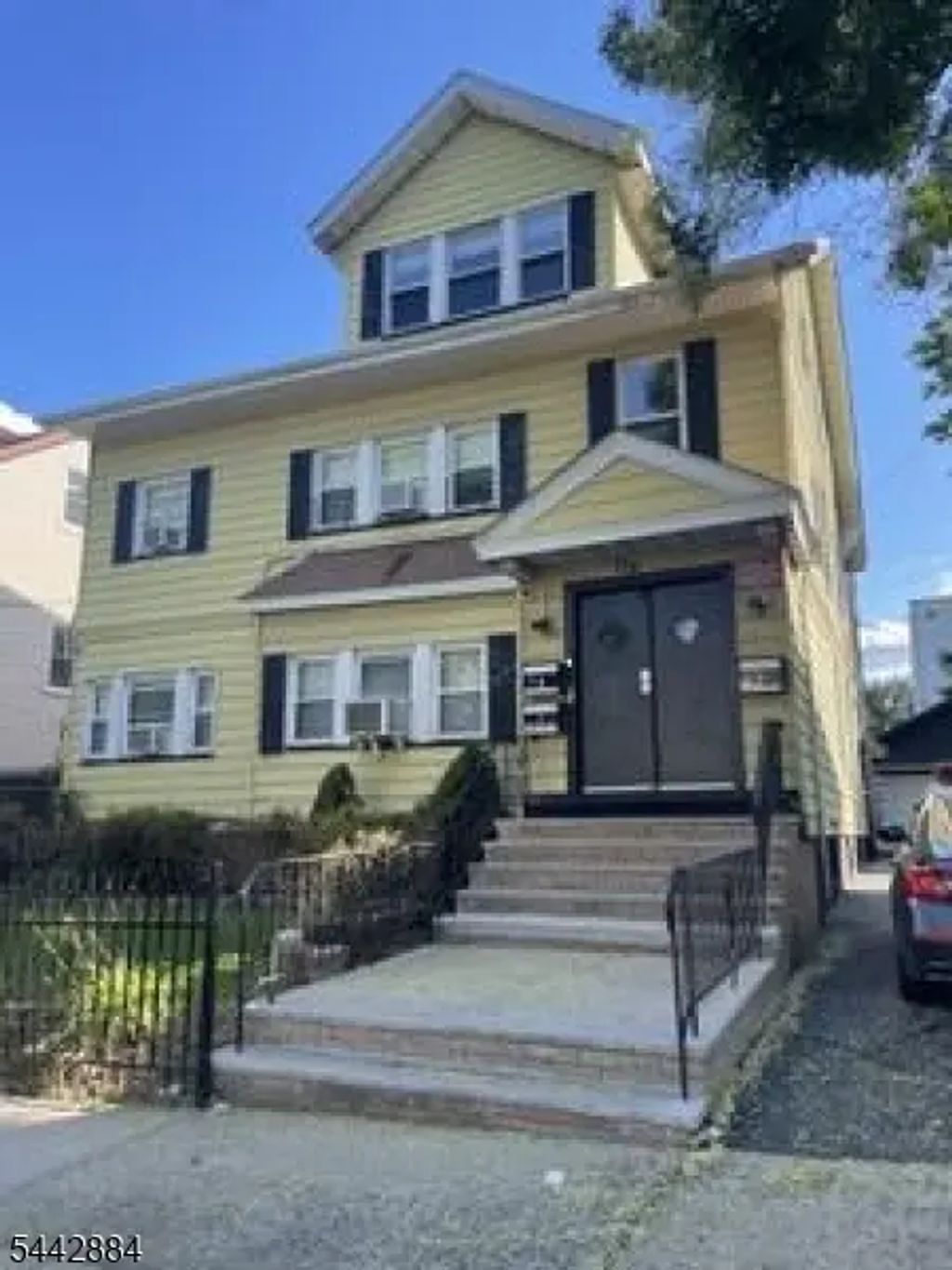 176 Goldsmith Ave, Newark City