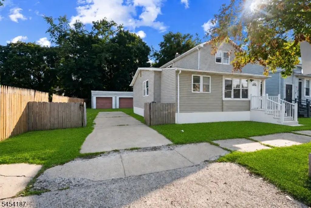 229 Parkinson Ave, Hamilton Twp.