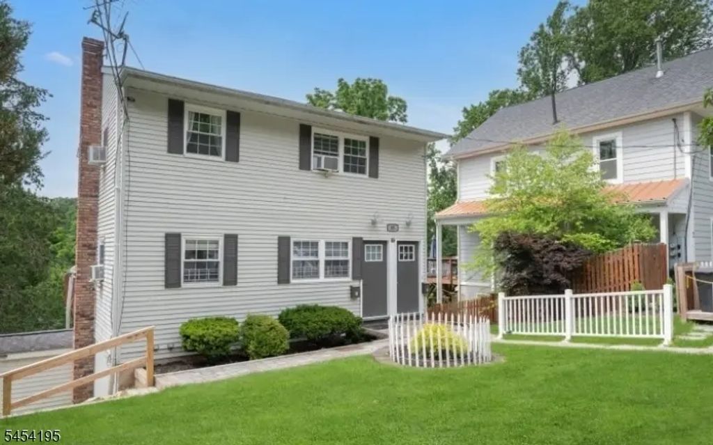 83 Chestnut St, Morristown Town
