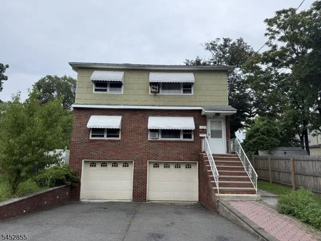 213 Lafayette St, Roselle Boro