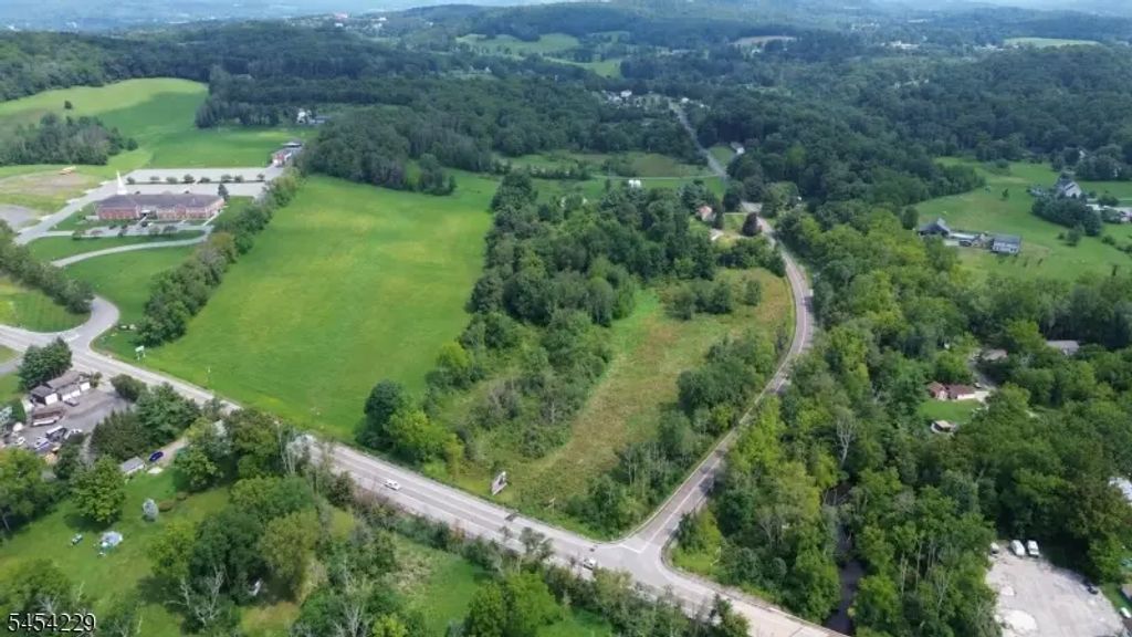 172 Rt15, Lafayette Twp.
