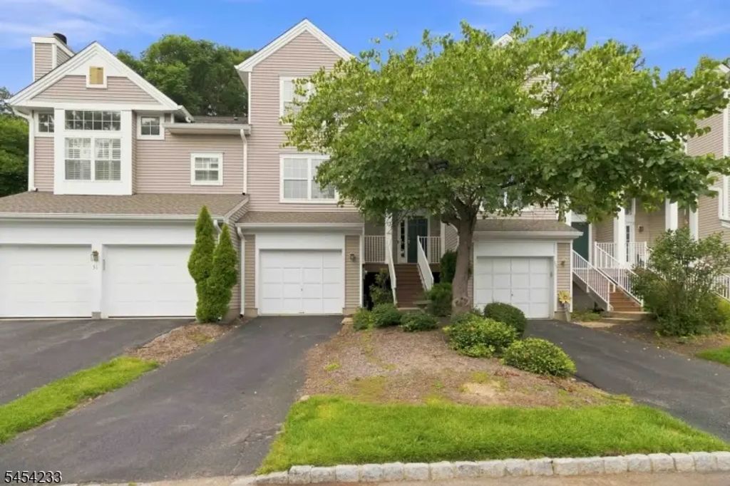 53 Woodmont Dr, Randolph Twp.