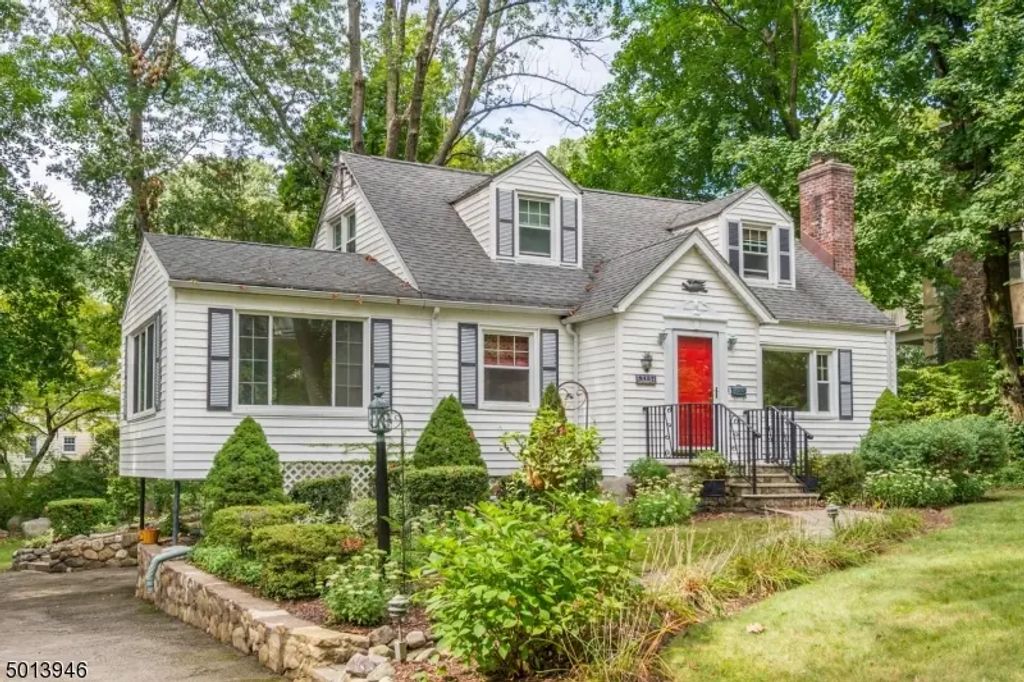 329 Morris Ave, Mountain Lakes Boro