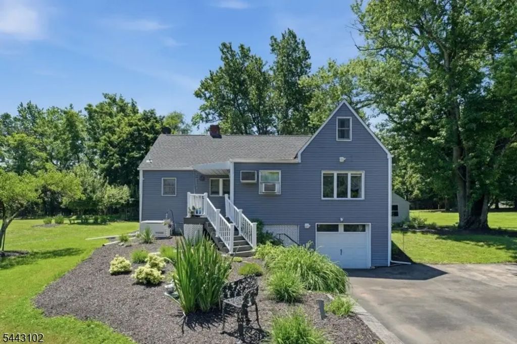 81 Sergeantsville Rd, Raritan Twp.