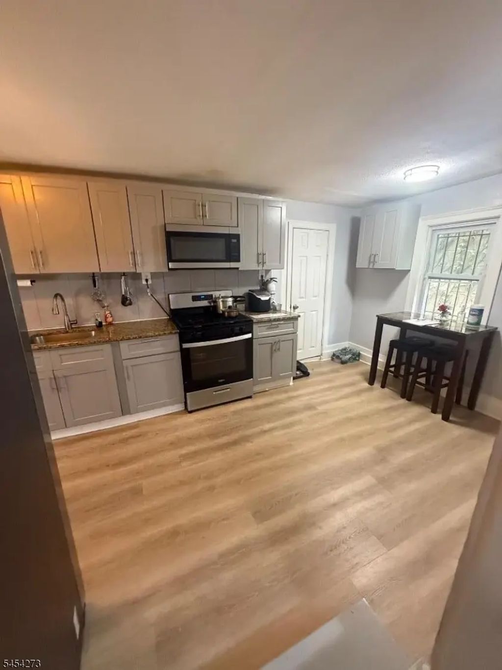 12 Thomas St, Newark City