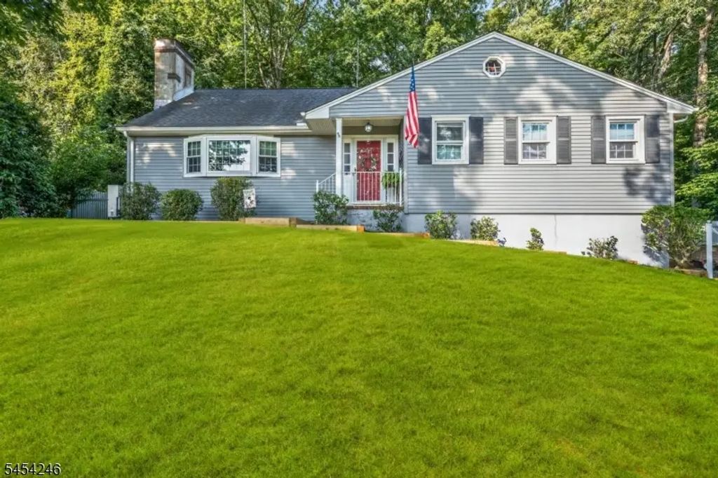 108 Chestnut Ter, Rockaway Boro