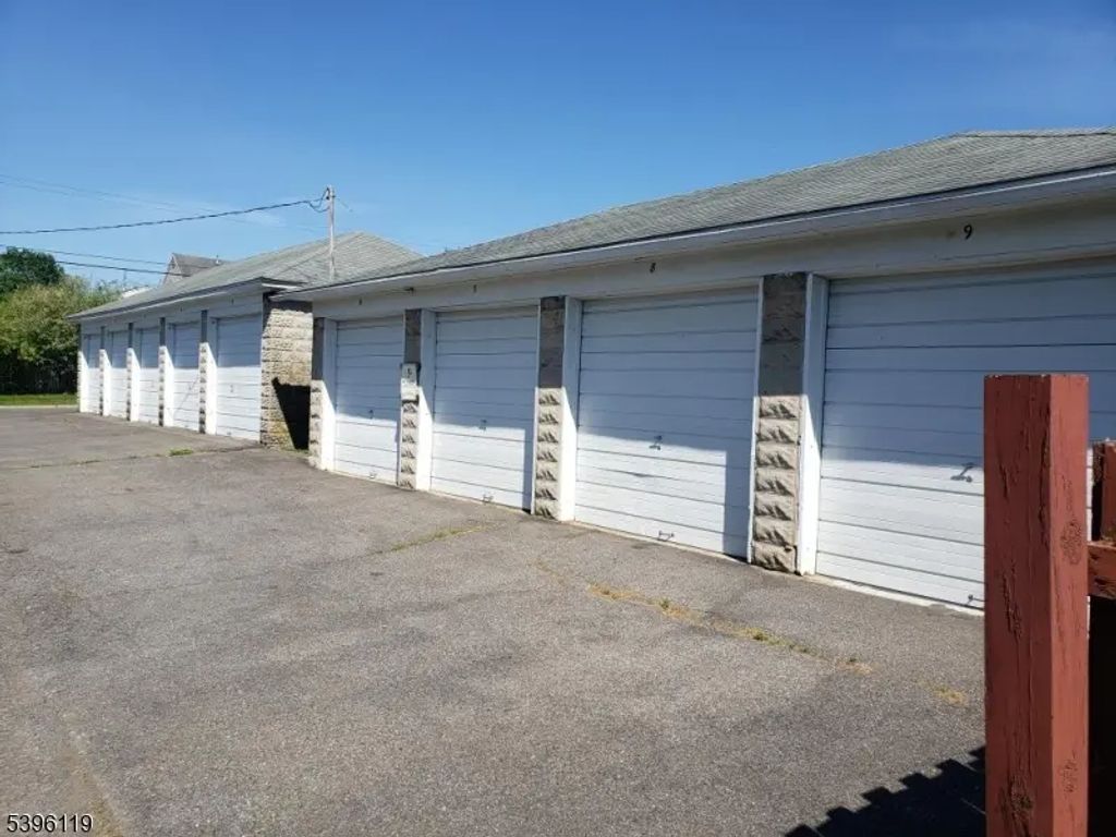1511 Warren St, Alpha Boro