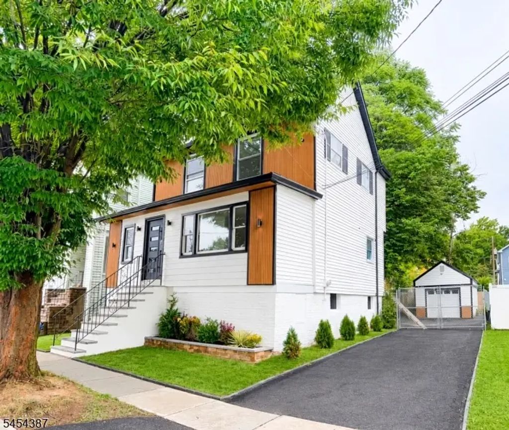 407 E 10th Ave, Roselle Boro