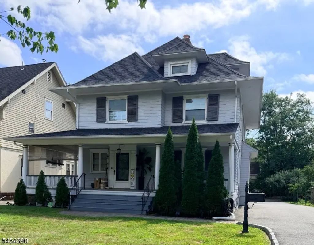 262 Claremont Ave, Montclair Twp.